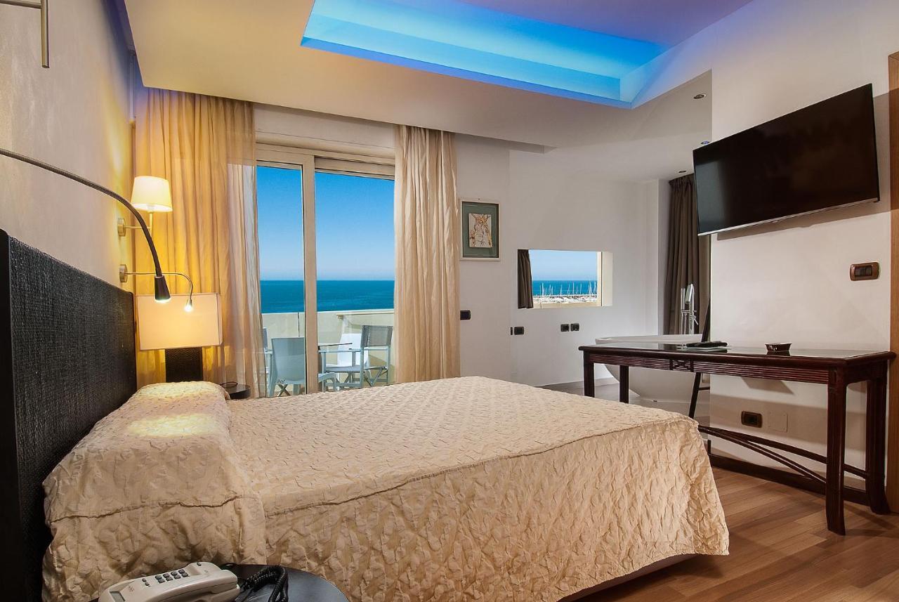 Park Hotel Cattolica Dış mekan fotoğraf